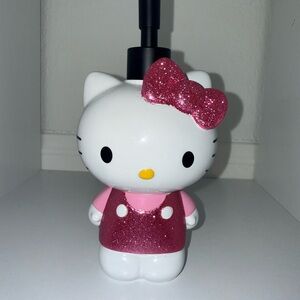 Hello Kitty Soap Dispenser with Pink Glitter Bow